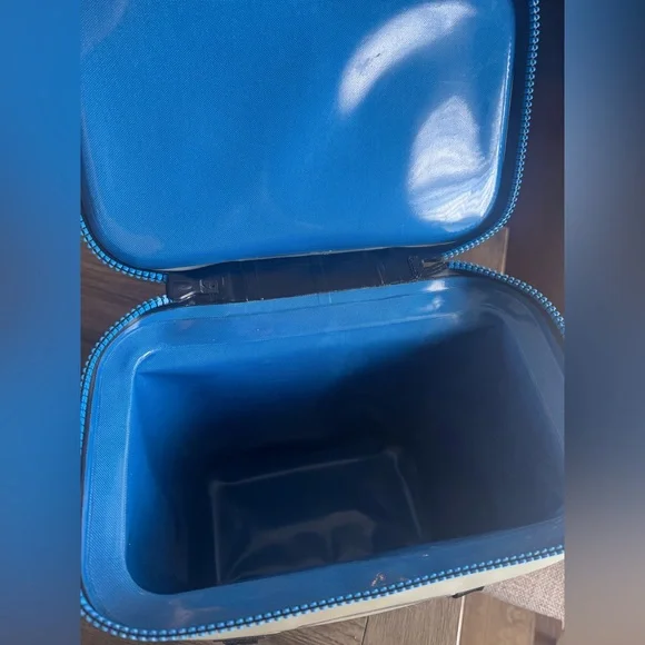 Yeti Hopper Backflip Cooler + Yeti Sidekick Dry - Picture 7 of 9